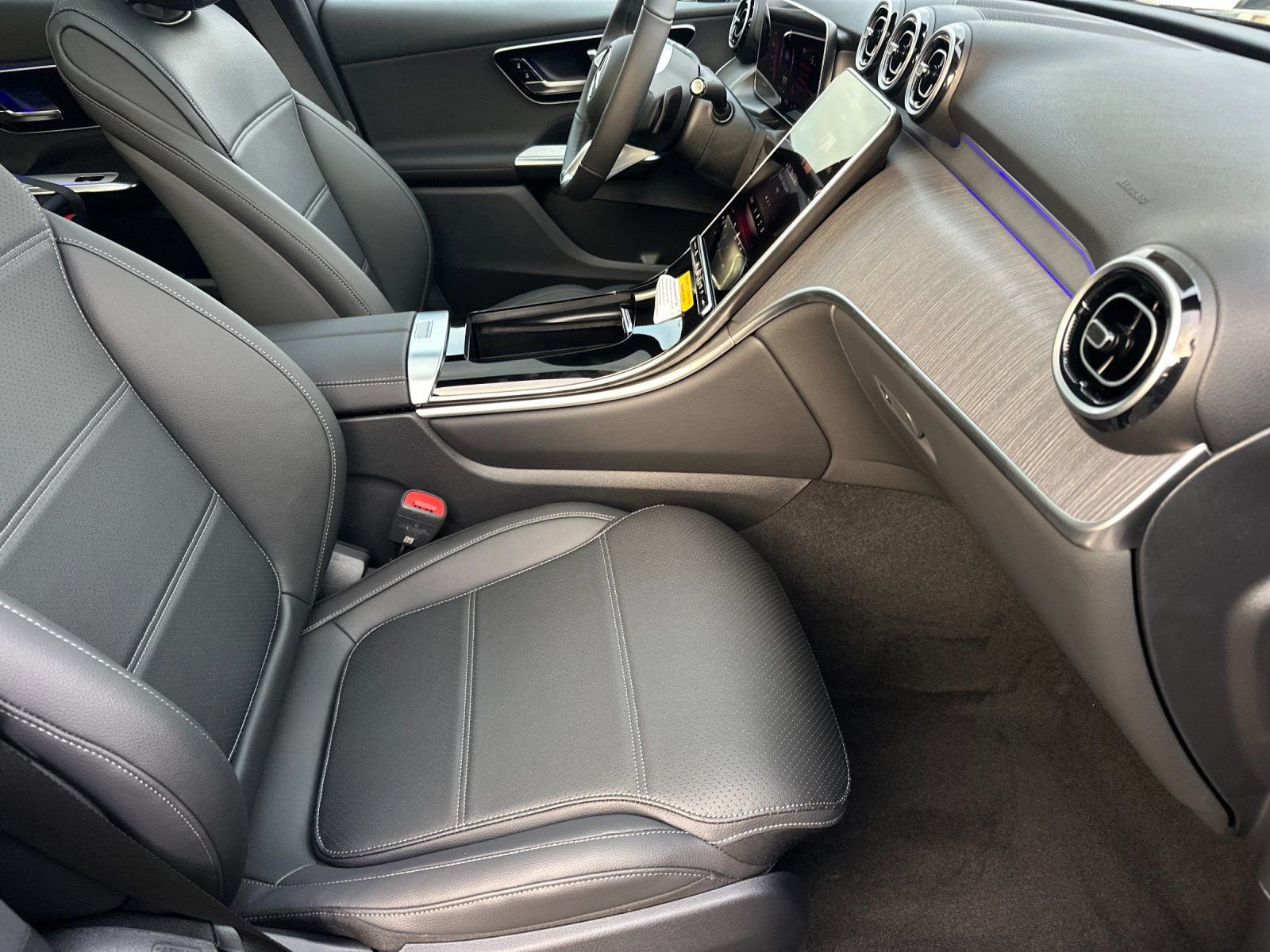 New 2026 Mercedes-Benz GLC 300 4MATIC image 15