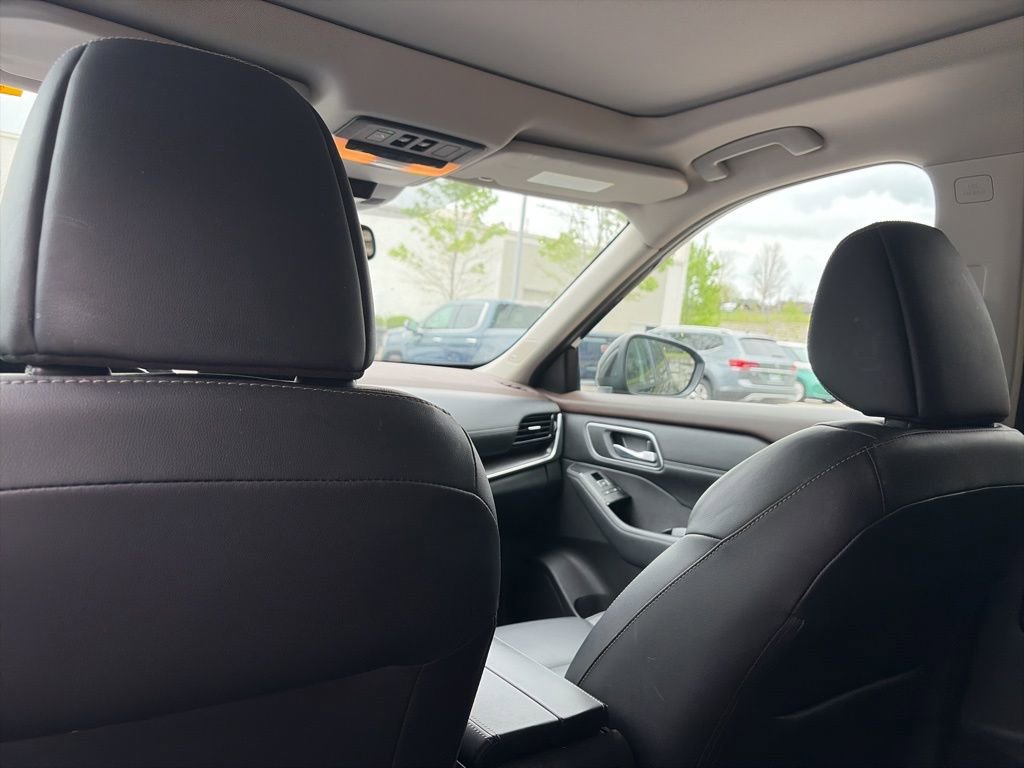 Used 2021 Nissan Rogue SL w/ Premium Package FWD image 24