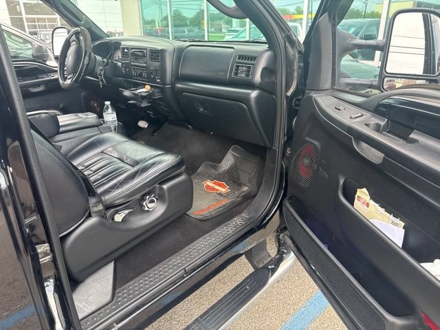 Used 2004 Ford F250 Harley-Davidson AWD/4WD image 4