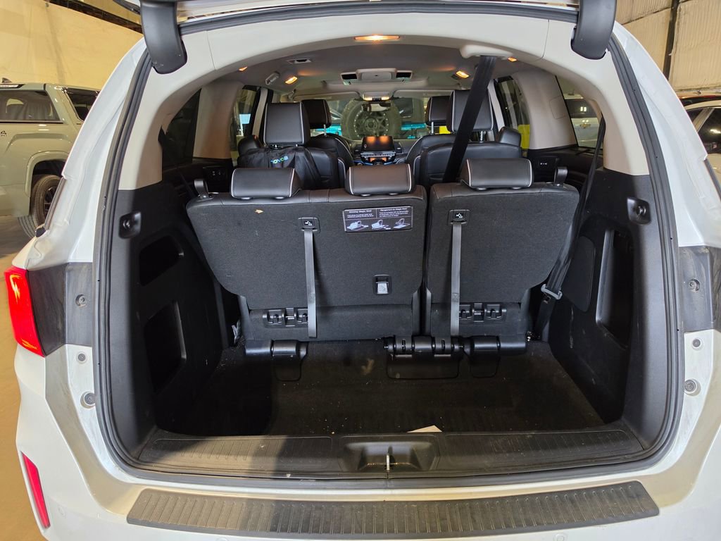 Used 2025 Honda Odyssey Elite image 8