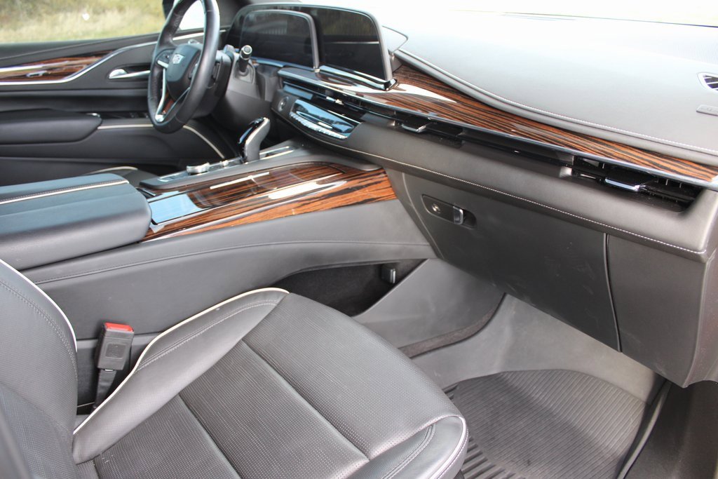 Used 2023 Cadillac Escalade Premium Luxury w/ Performance Package image 20