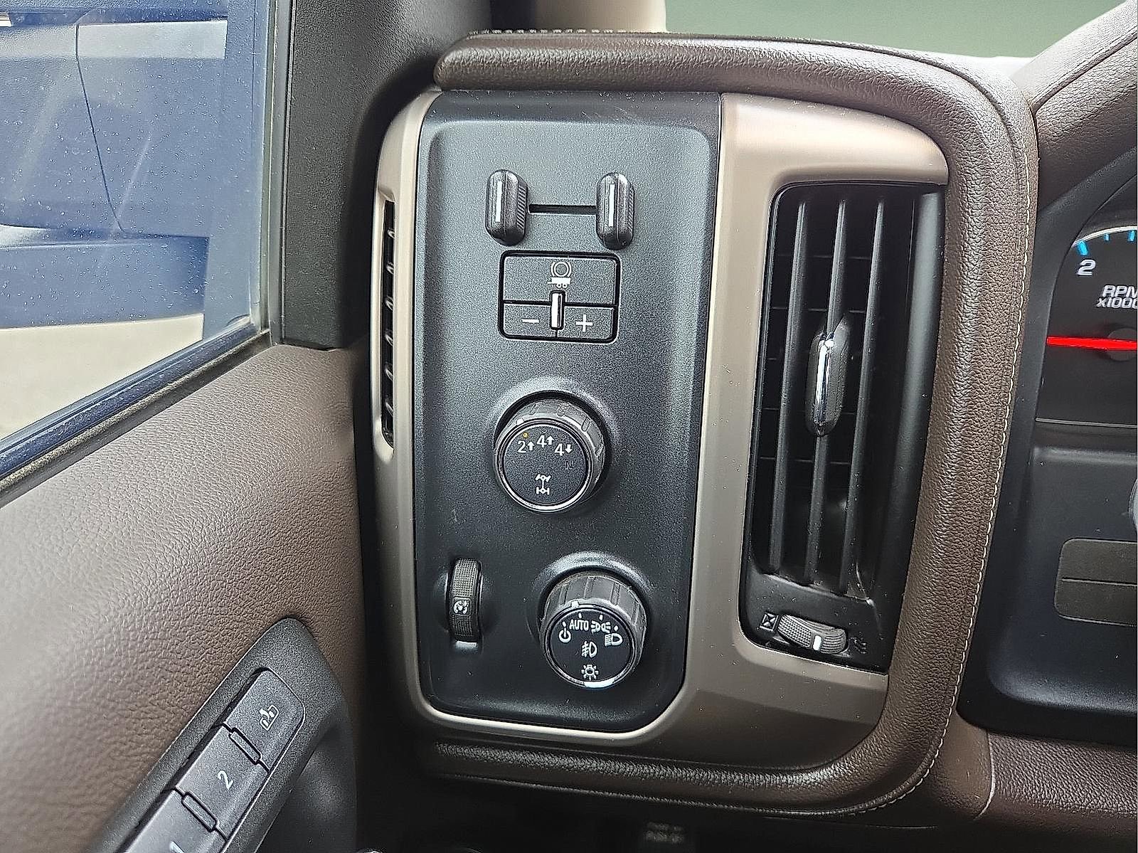 Used 2019 GMC Sierra 2500 Denali w/ Duramax Plus Package AWD/4WD image 20