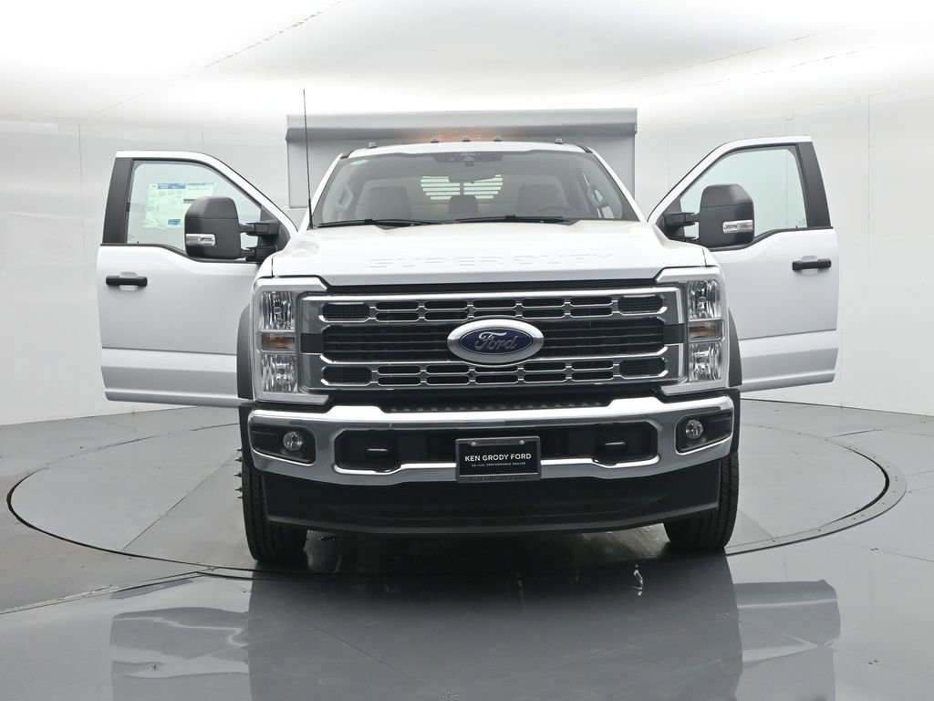 New 2025 Ford F550 2WD Regular Cab Super Duty image 26