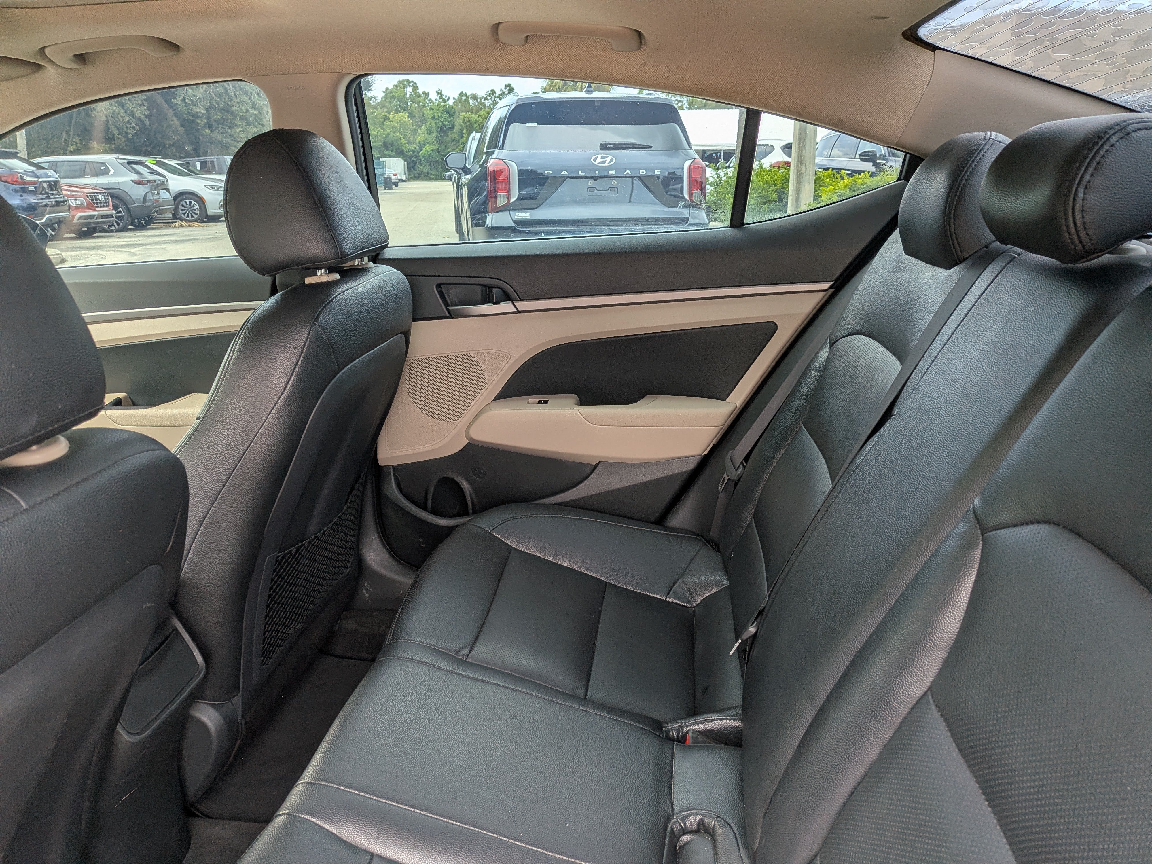 Used 2018 Hyundai Elantra Value Edition FWD image 14