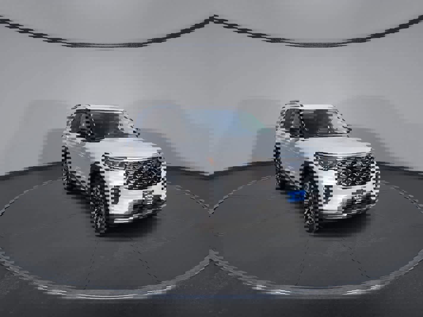 Used 2026 Ford Explorer Platinum w/ LUX Leather Package image 2