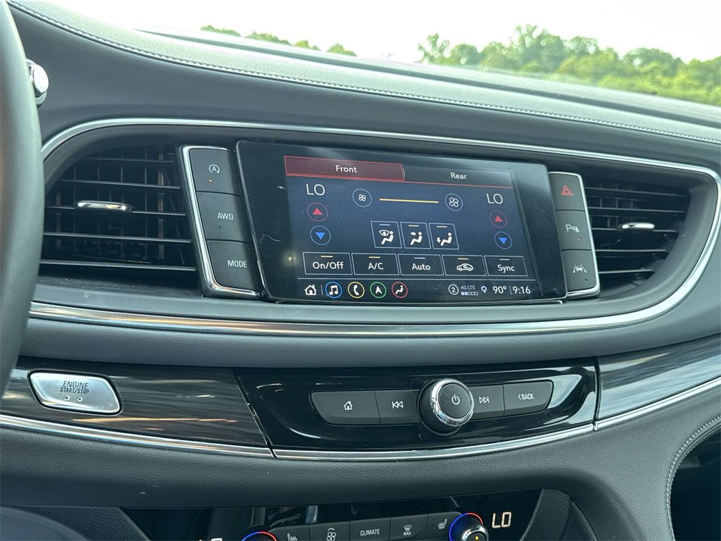 Used 2024 Buick Enclave Essence image 22