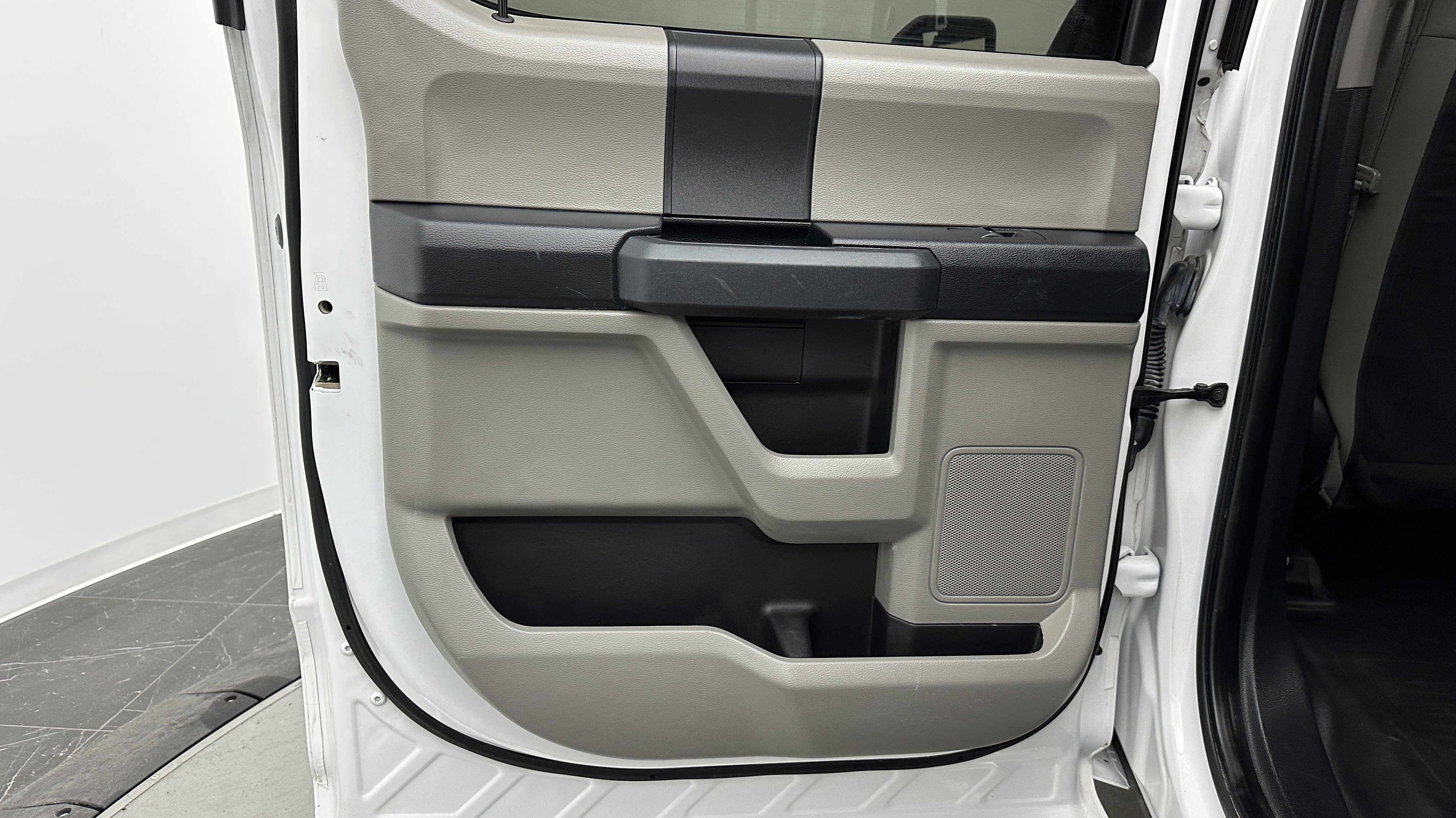 Used 2020 Ford F150 XL w/ Equipment Group 101A Mid image 27