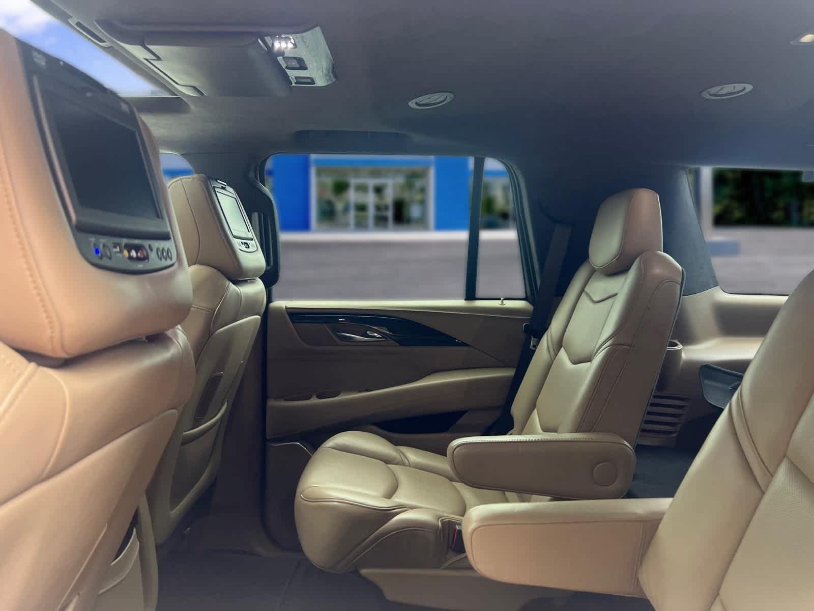Used 2019 Cadillac Escalade Platinum AWD/4WD image 26