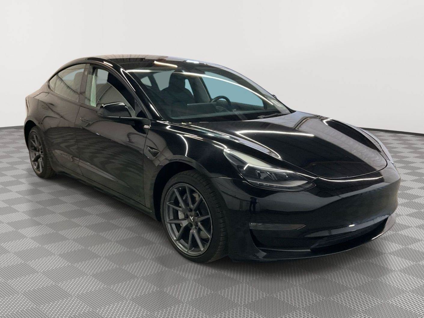 Used 2022 Tesla Model 3 Long Range AWD/4WD image 2