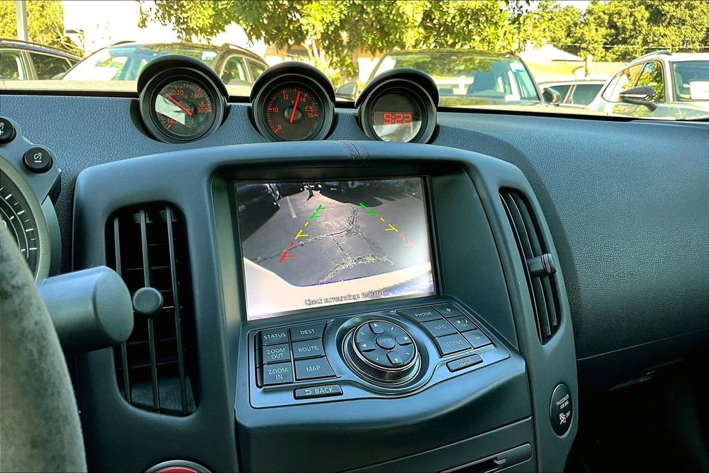 Used 2016 Nissan 370Z NISMO image 10