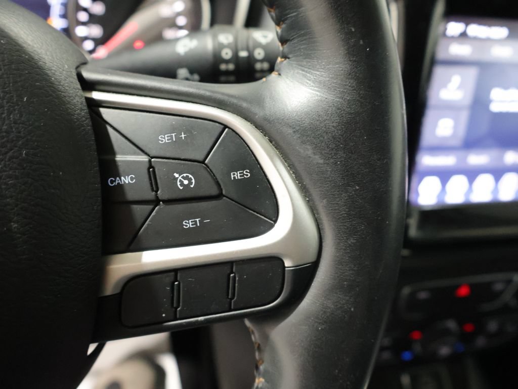 Used 2017 Jeep Compass Limited AWD/4WD image 34
