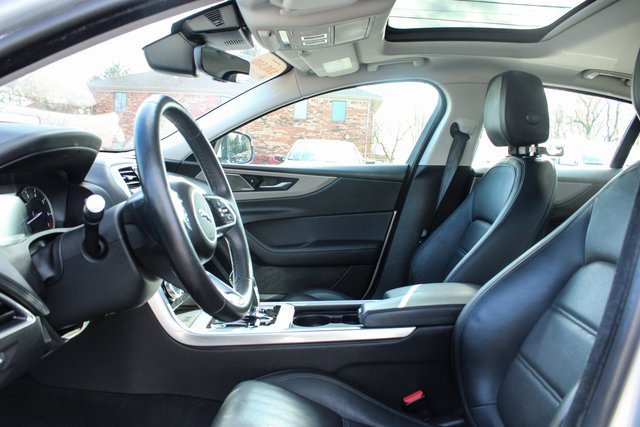 Used 2020 Jaguar XE S image 13