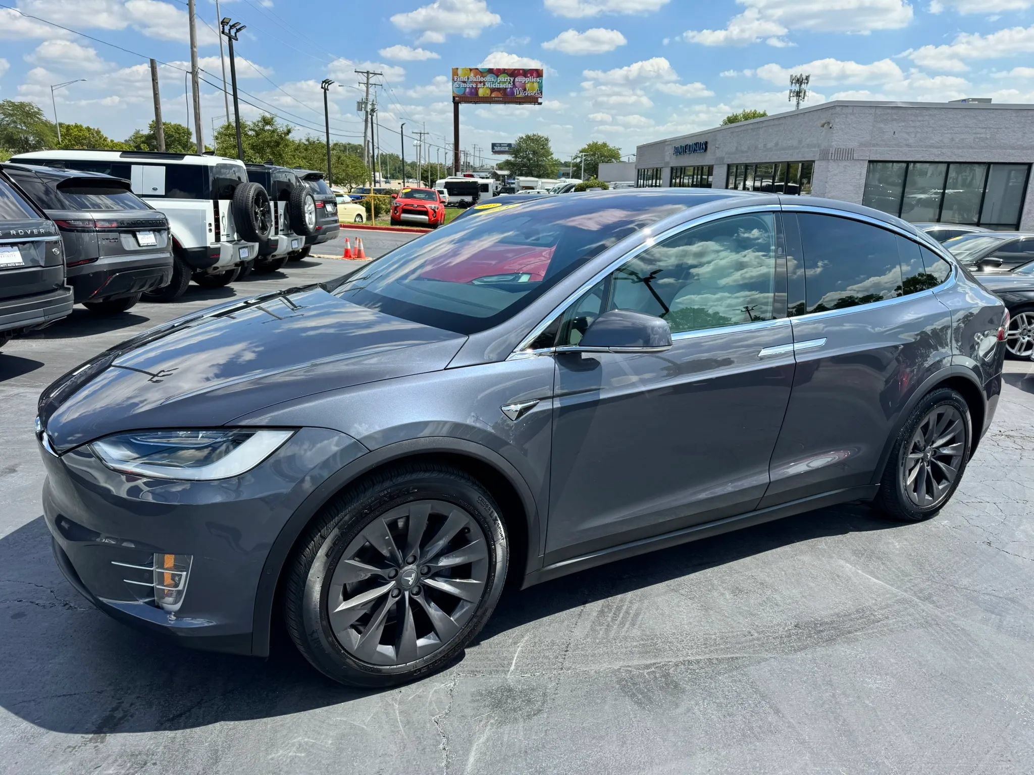 Used 2018 Tesla Model X 100D AWD/4WD image 2