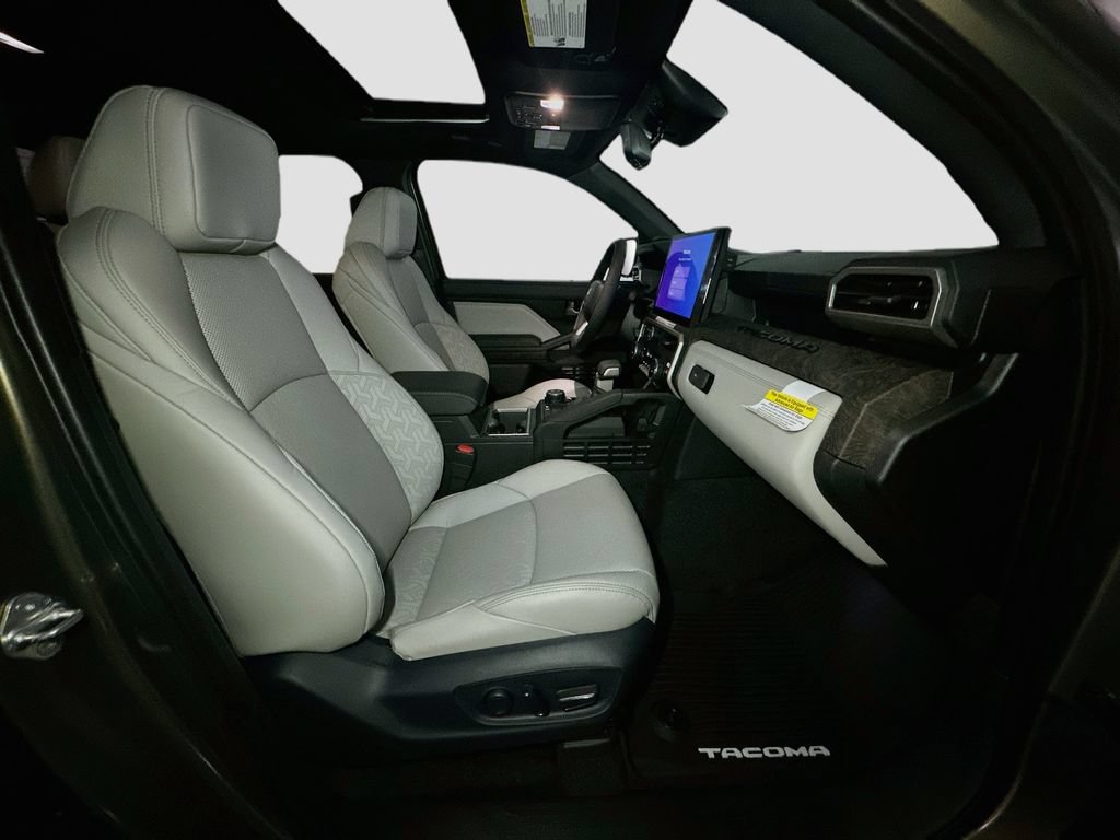 New 2026 Toyota Tacoma Limited AWD/4WD image 32