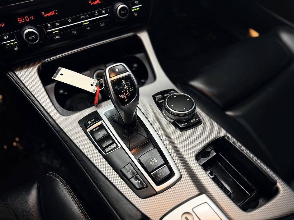 Used 2015 BMW 550i Sedan RWD image 18
