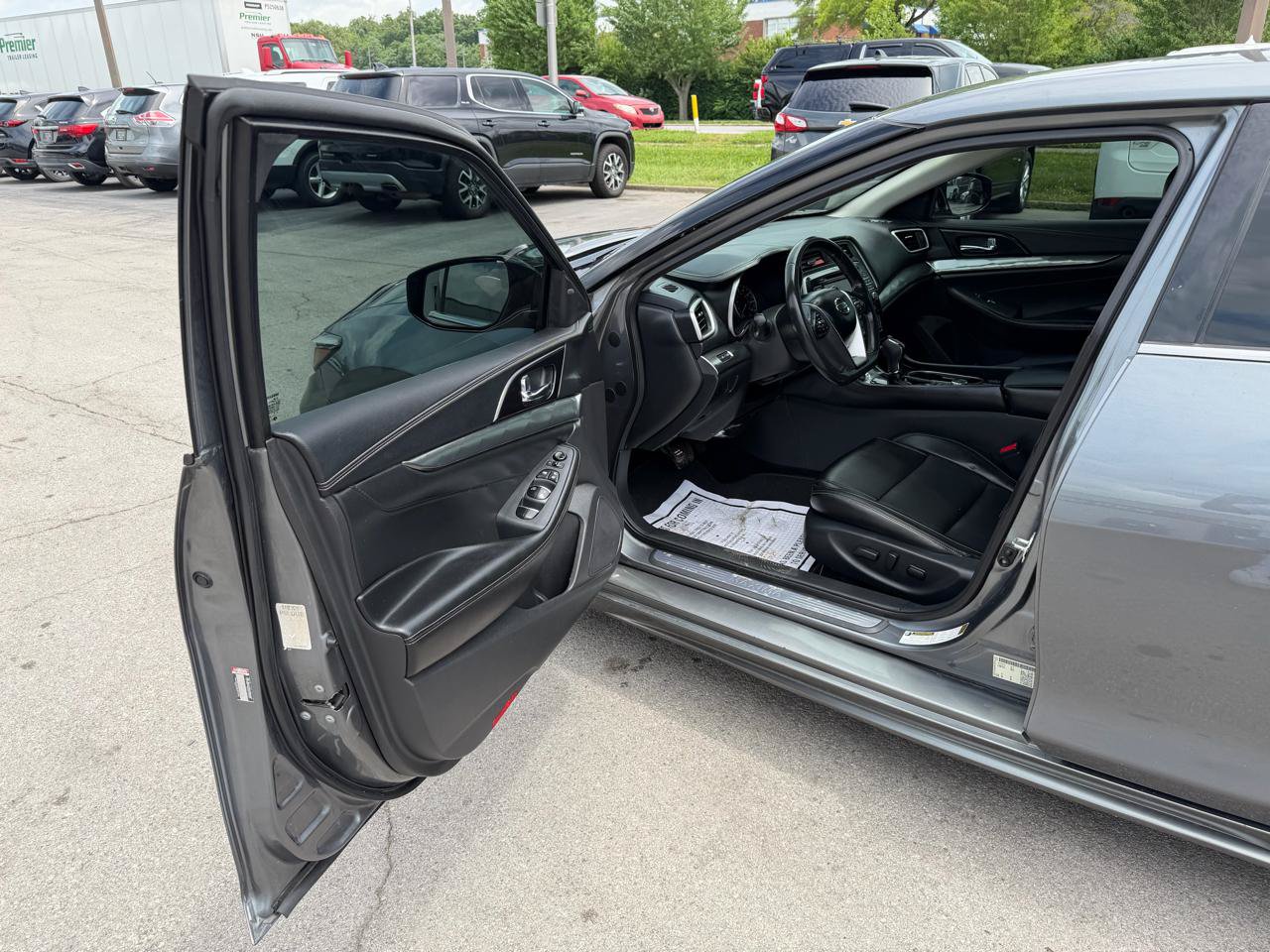 Used 2020 Nissan Maxima 3.5 SV w/ Floor Mat Group FWD image 13