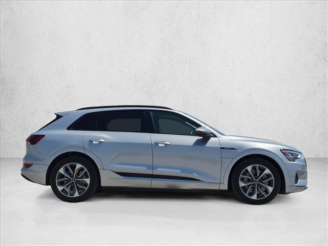 Used 2021 Audi e-tron Premium Plus w/ Premium Plus Package AWD/4WD image 4