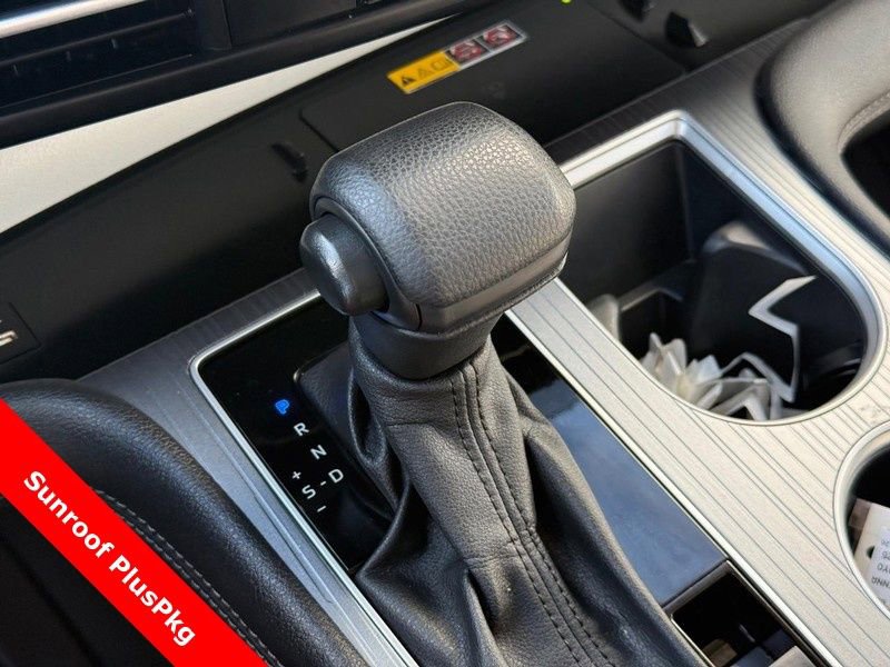 Used 2025 Toyota Sienna LE w/ LE Plus Package image 27
