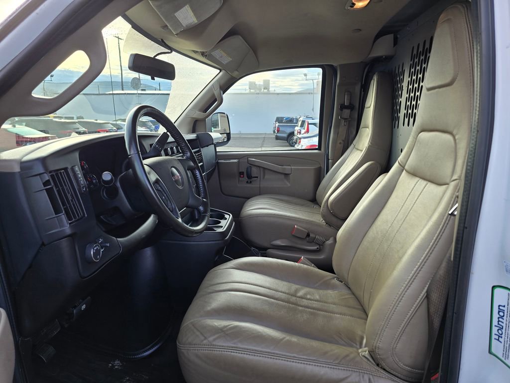 Used 2023 GMC Savana 3500 w/ Driver Convenience Package image 22