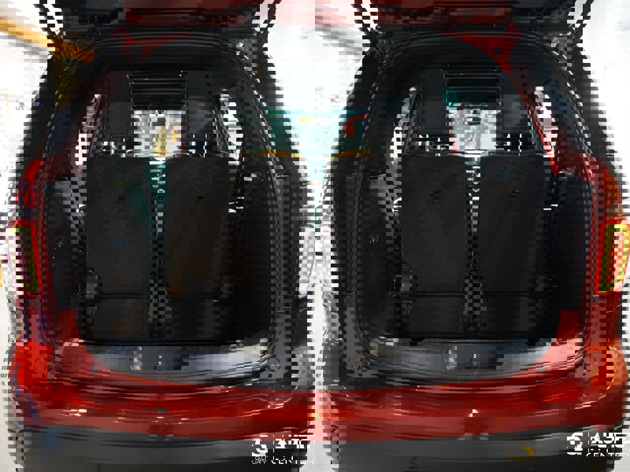 Used 2015 Ford Explorer Sport image 32