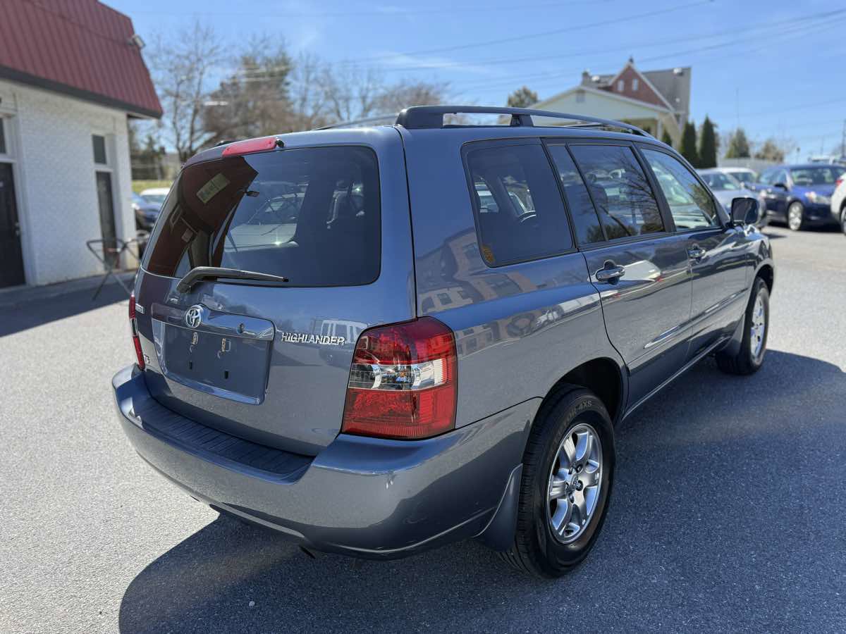 Used 2005 Toyota Highlander image 7