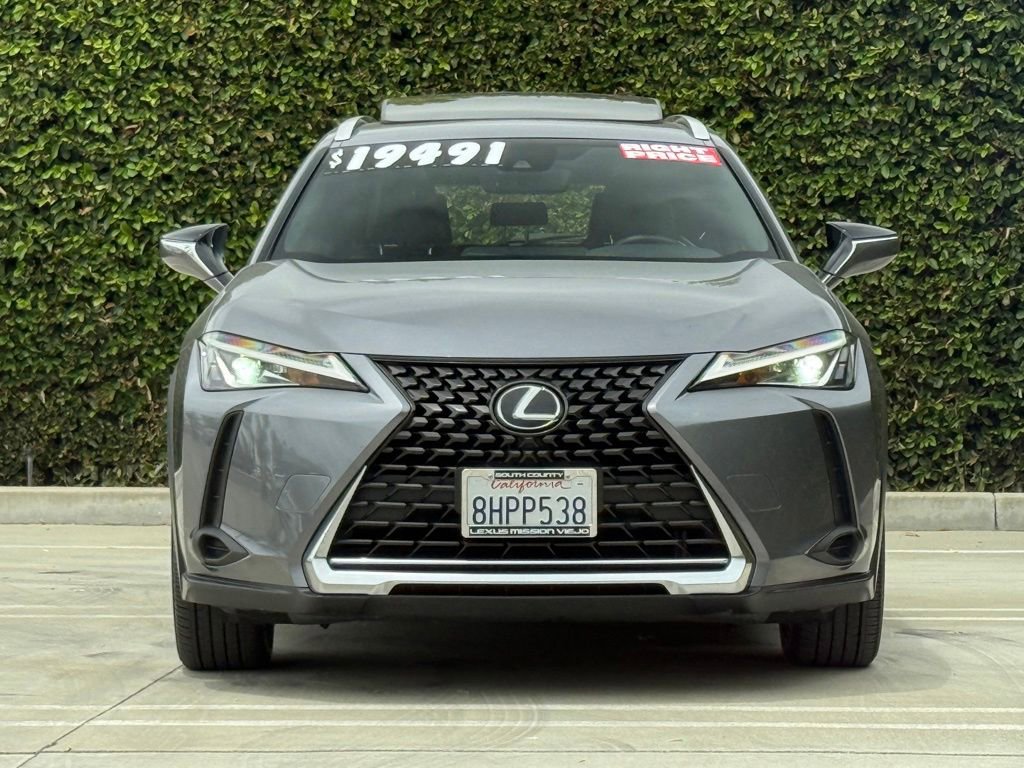 Used 2019 Lexus UX 200 w/ Premium Package FWD image 4