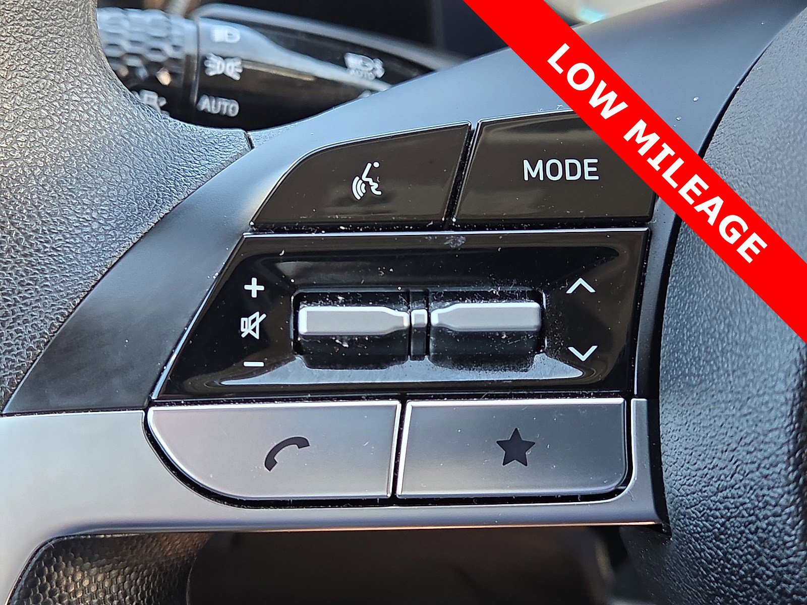 Used 2024 Hyundai Elantra SEL image 21