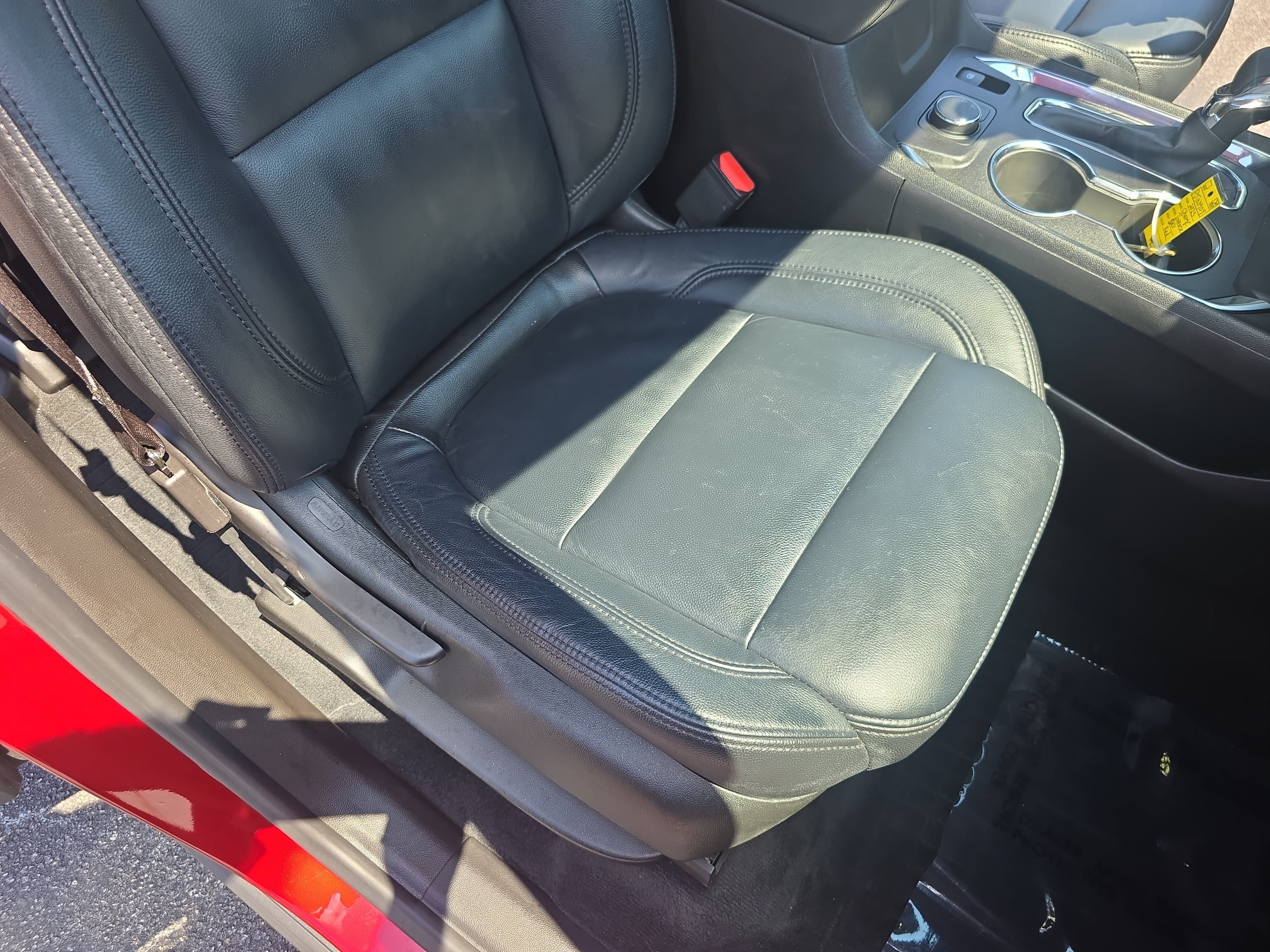 Used 2023 Chevrolet Traverse LT FWD image 10