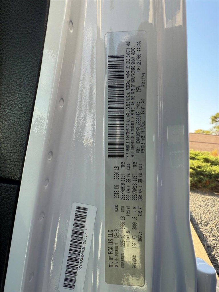 Used 2020 Jeep Wrangler Unlimited Sahara image 32