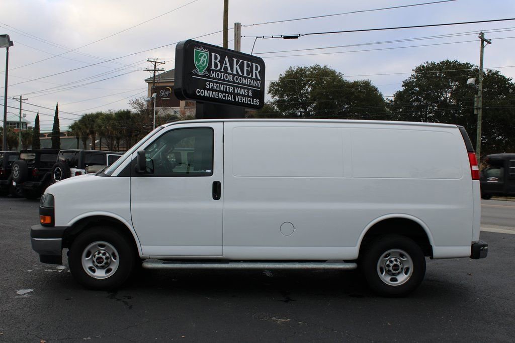 Used 2023 GMC Savana 2500 w/ Driver Convenience Package RWD image 9