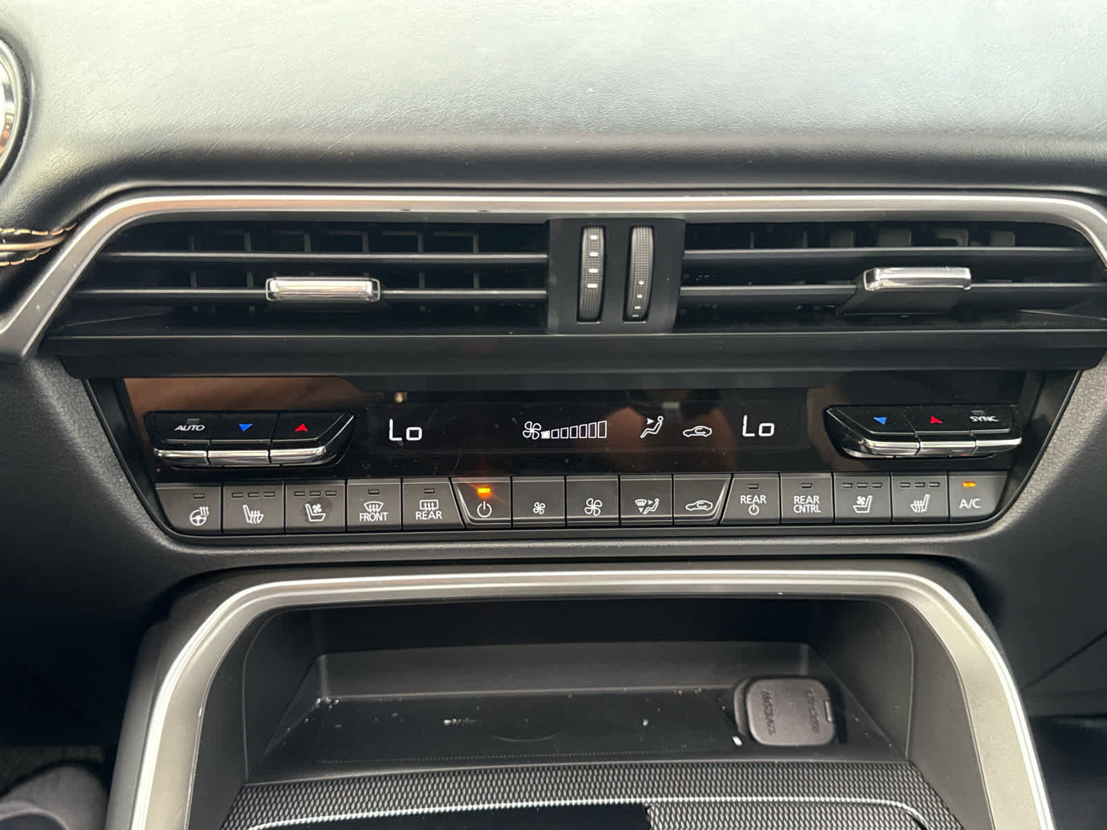 Certified 2025 MAZDA CX-90 Plug-In Hybrid w/ Premium Plus image 18