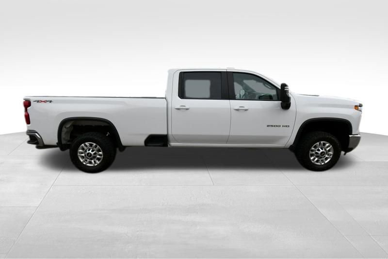 Used 2024 Chevrolet Silverado 2500 LT AWD/4WD image 9
