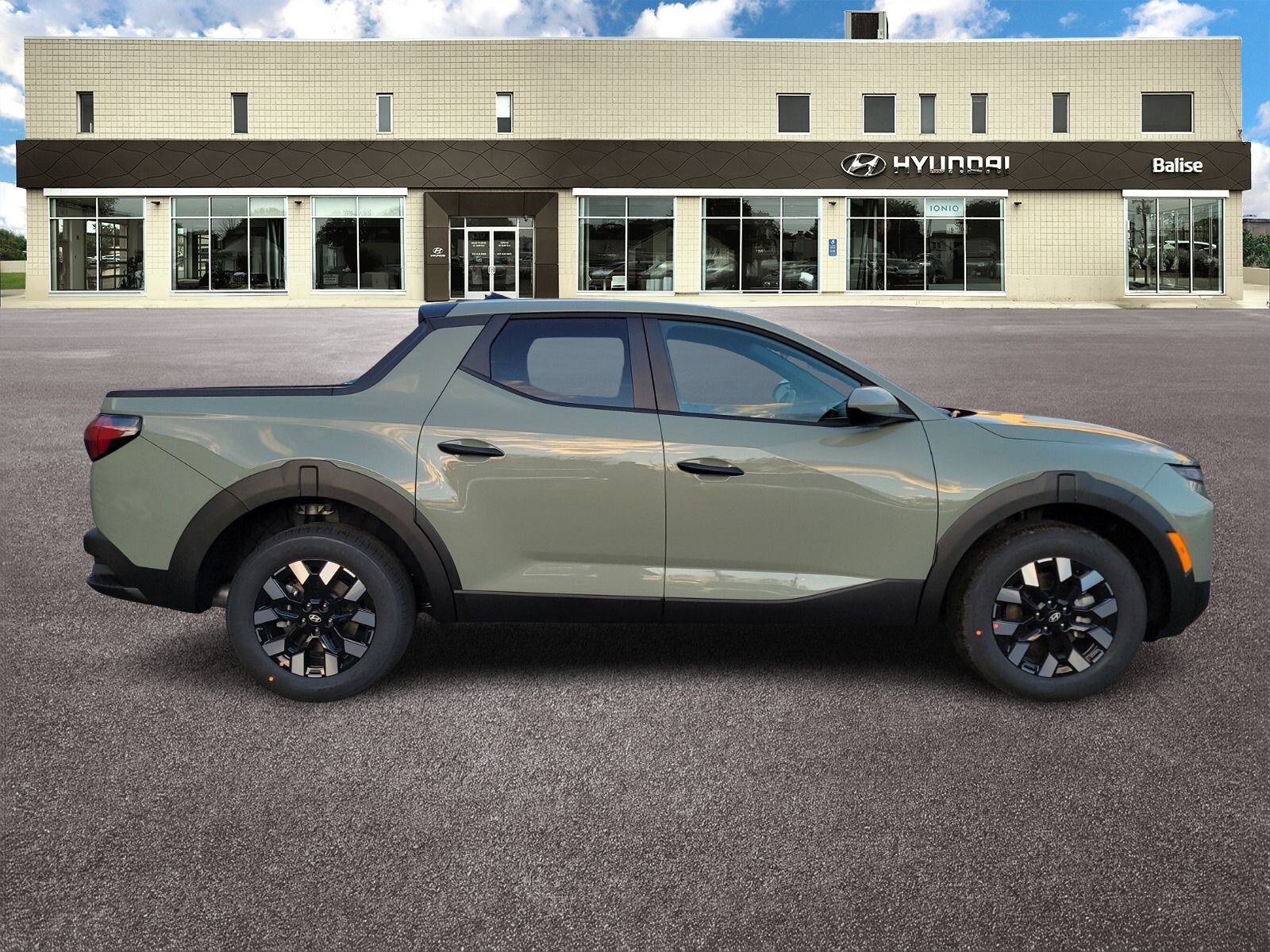New 2026 Hyundai Santa Cruz SE image 2