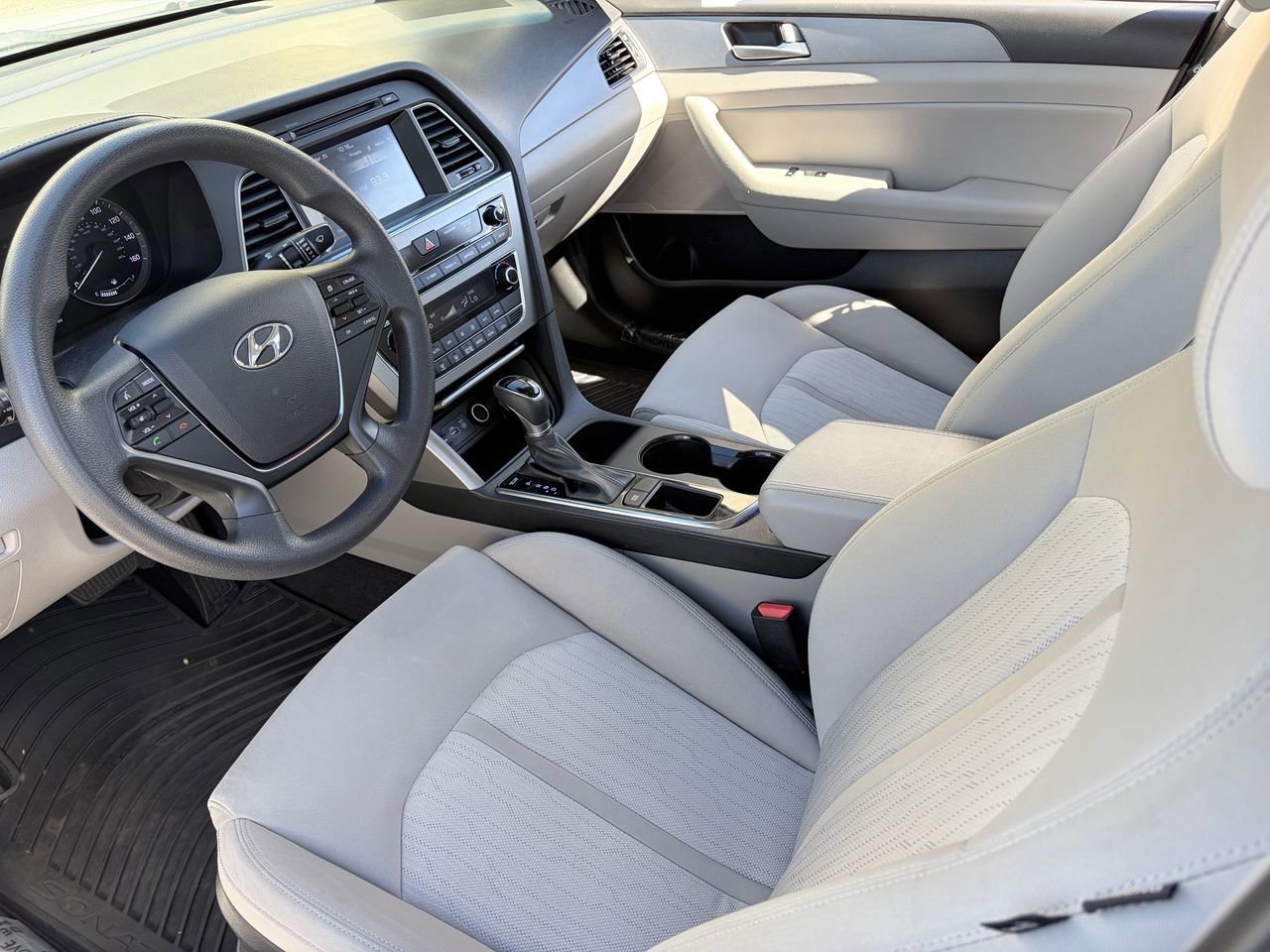 Used 2017 Hyundai Sonata SE image 18