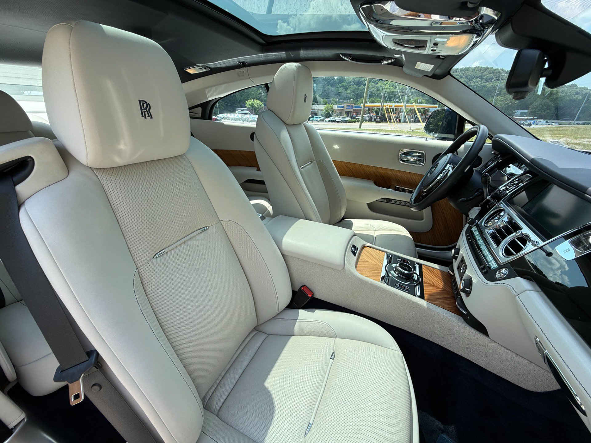 Used 2015 Rolls-Royce Wraith RWD image 19