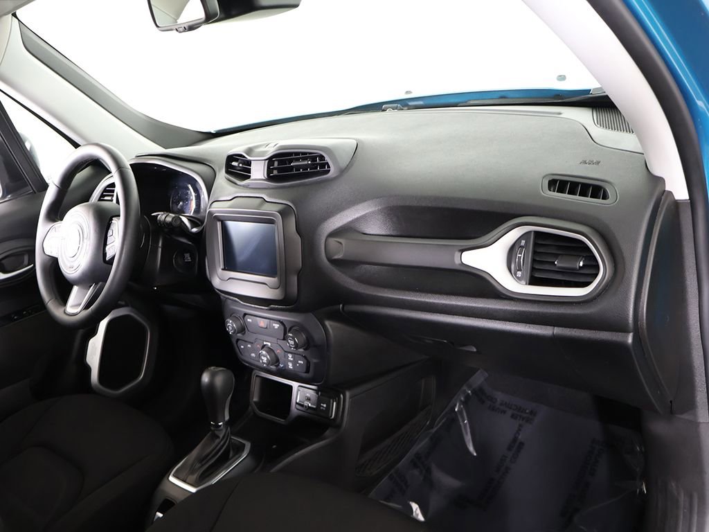 Used 2020 Jeep Renegade Latitude w/ Popular Equipment Group FWD image 24