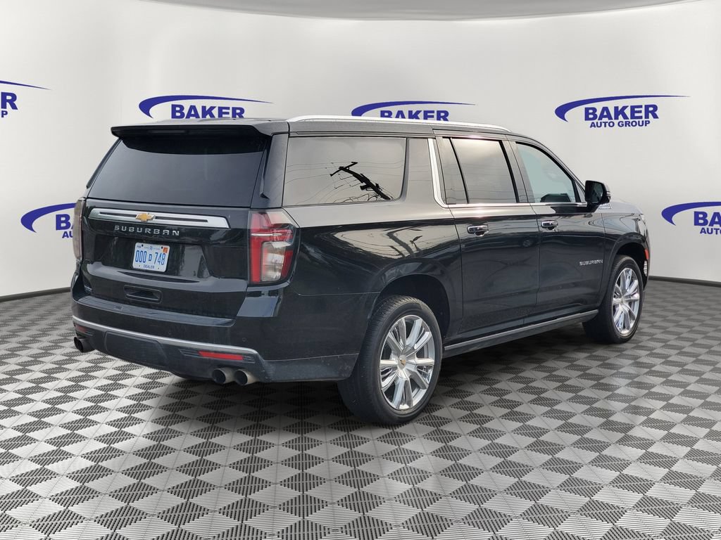 Certified 2022 Chevrolet Suburban High Country AWD/4WD image 2
