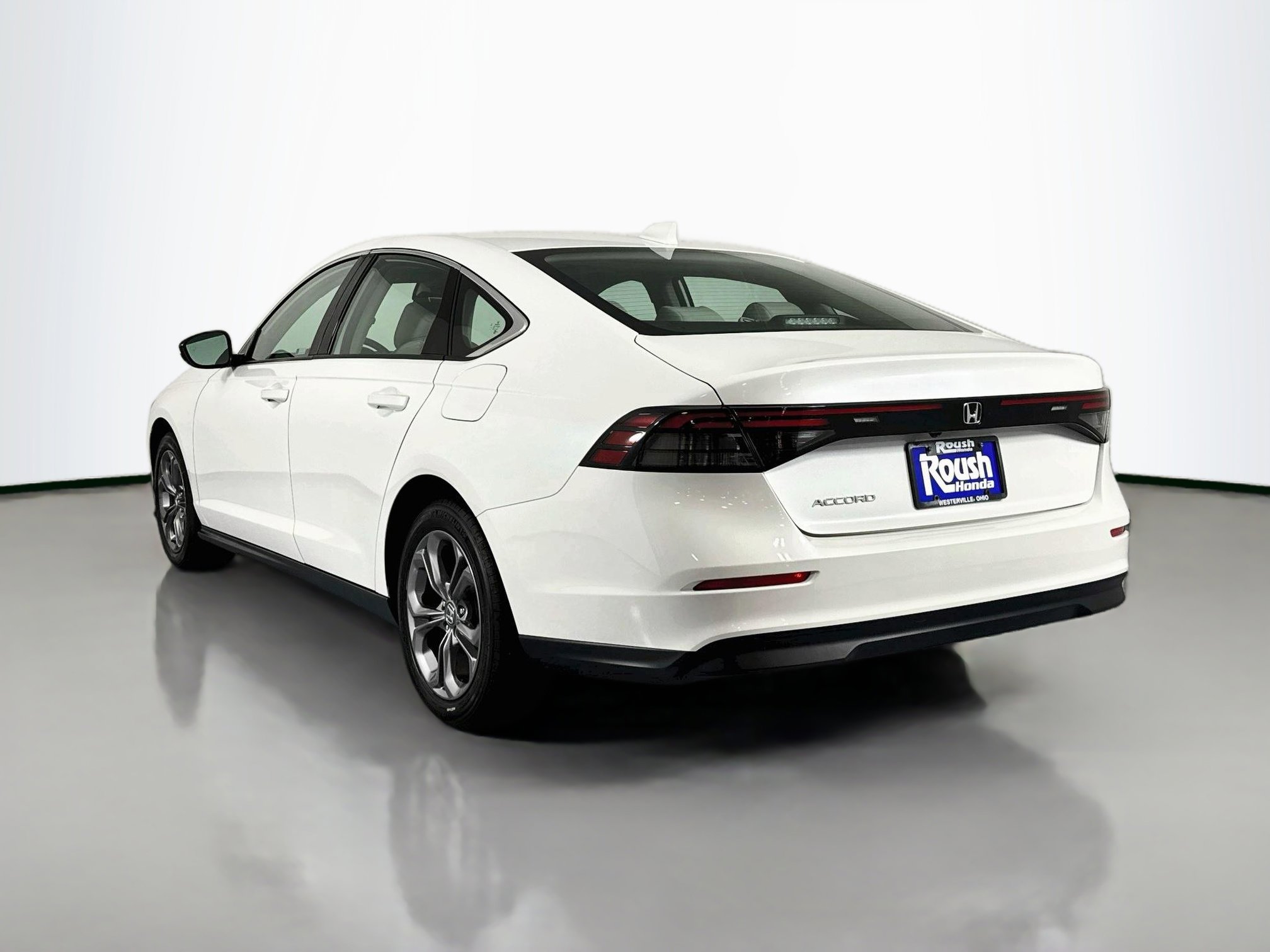 Certified 2023 Honda Accord EX image 7