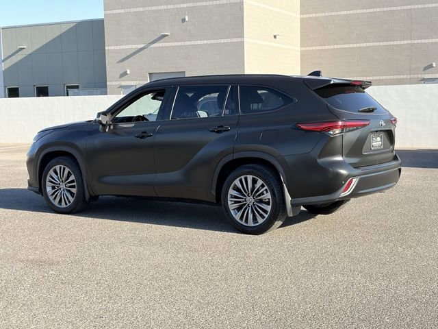 Used 2020 Toyota Highlander Platinum FWD image 30