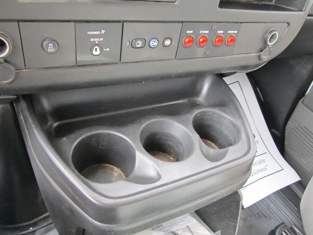 Used 2015 Chevrolet Express 2500 RWD image 18