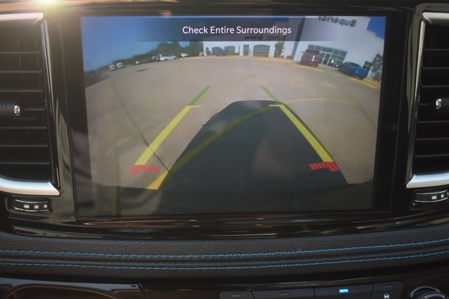 Used 2021 Chrysler Pacifica Touring-L AWD/4WD image 25