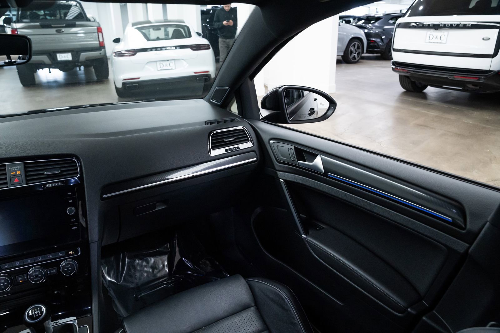 Used 2019 Volkswagen Golf R 4-Door image 10