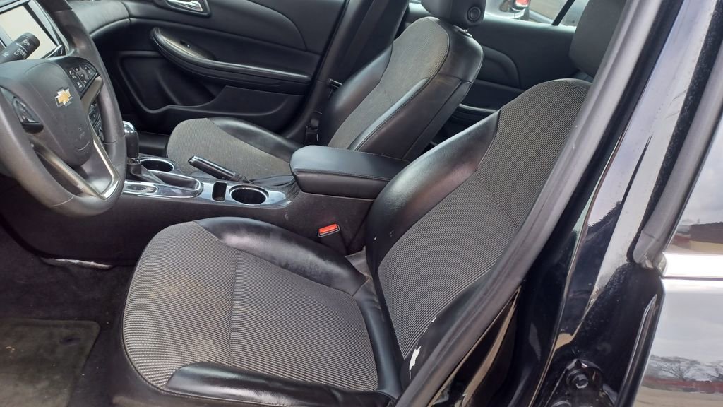 Used 2016 Chevrolet Malibu LT w/ Power Convenience Package image 6