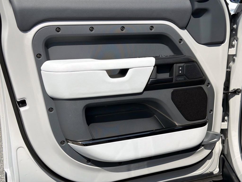 New 2026 Land Rover Defender 110 OCTA image 15