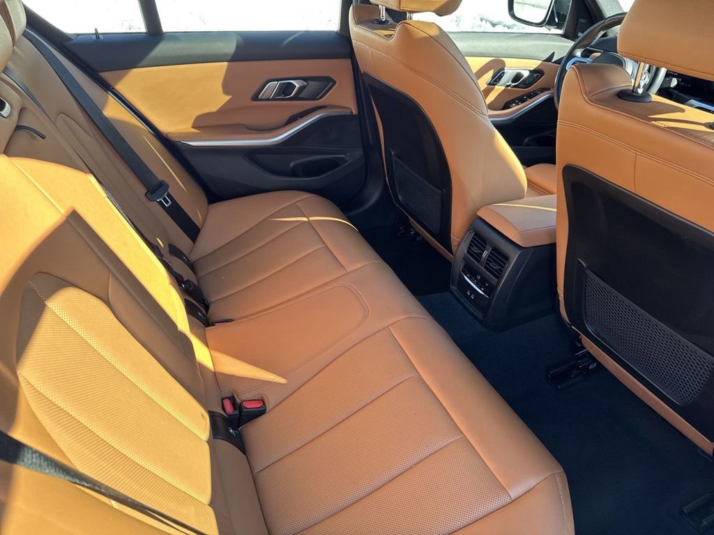 Used 2023 BMW 330i xDrive Sedan w/ M Sport Package image 35