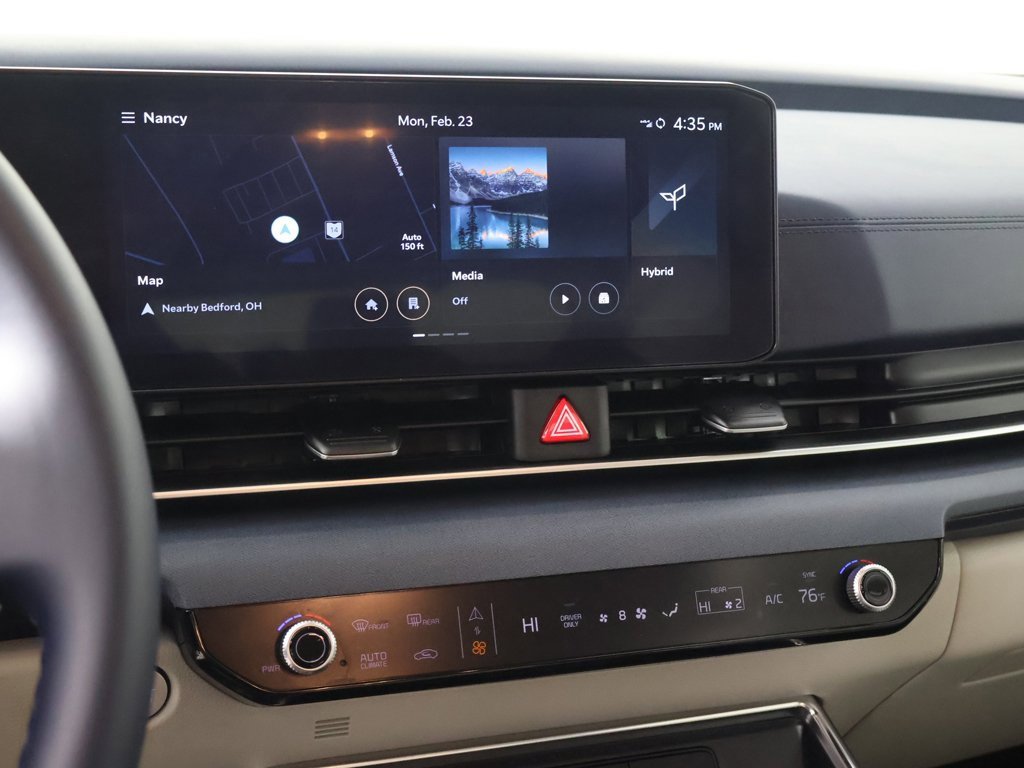 Used 2025 Kia Carnival EX image 45