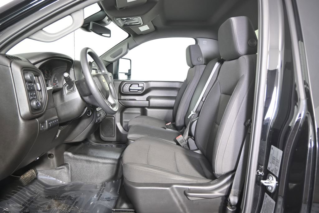 Used 2025 Chevrolet Silverado 3500 W/T image 20