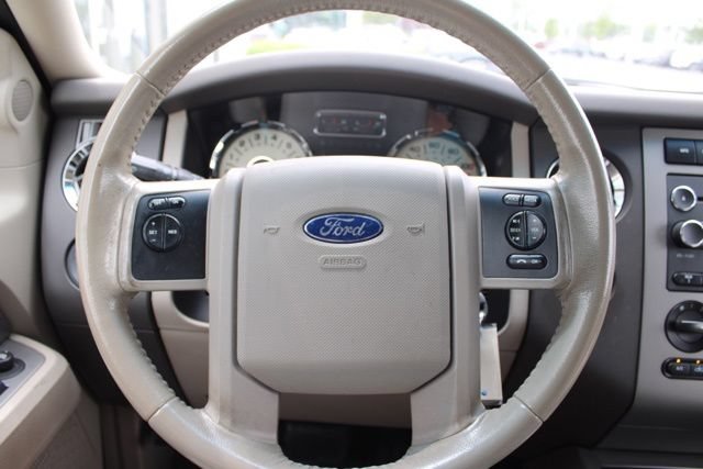 Used 2011 Ford Expedition XLT AWD/4WD image 28