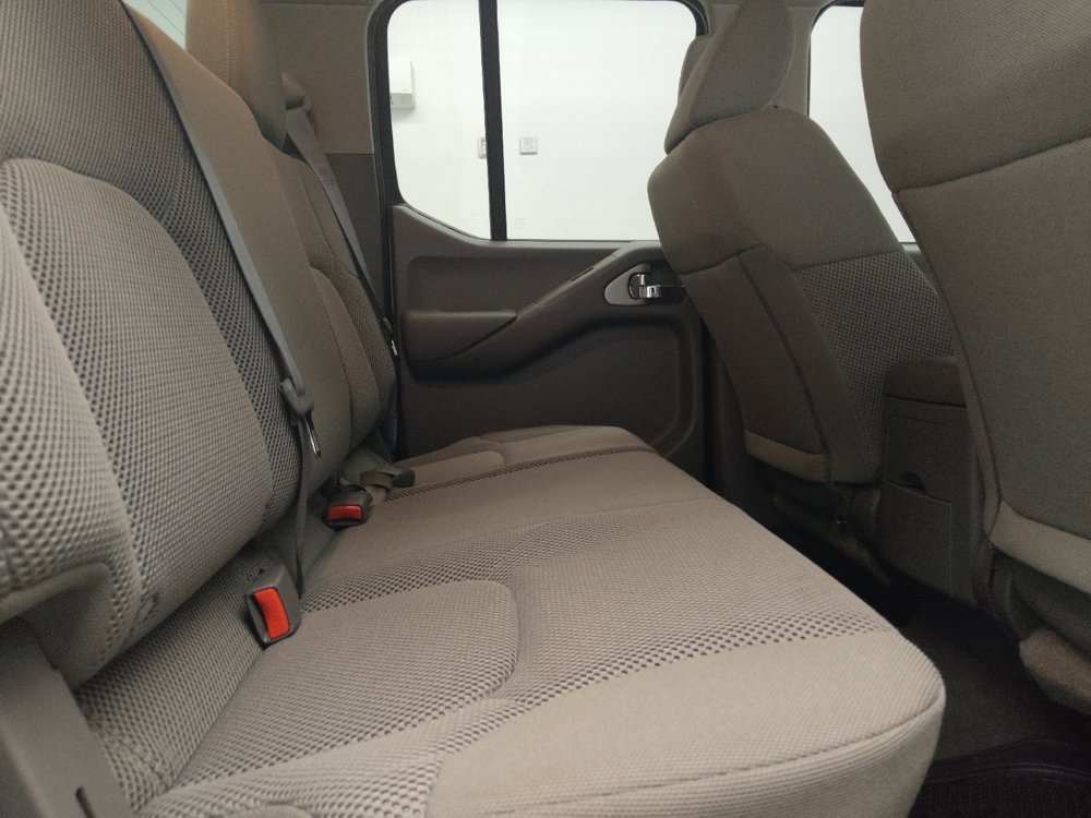Used 2020 Nissan Frontier S RWD image 19
