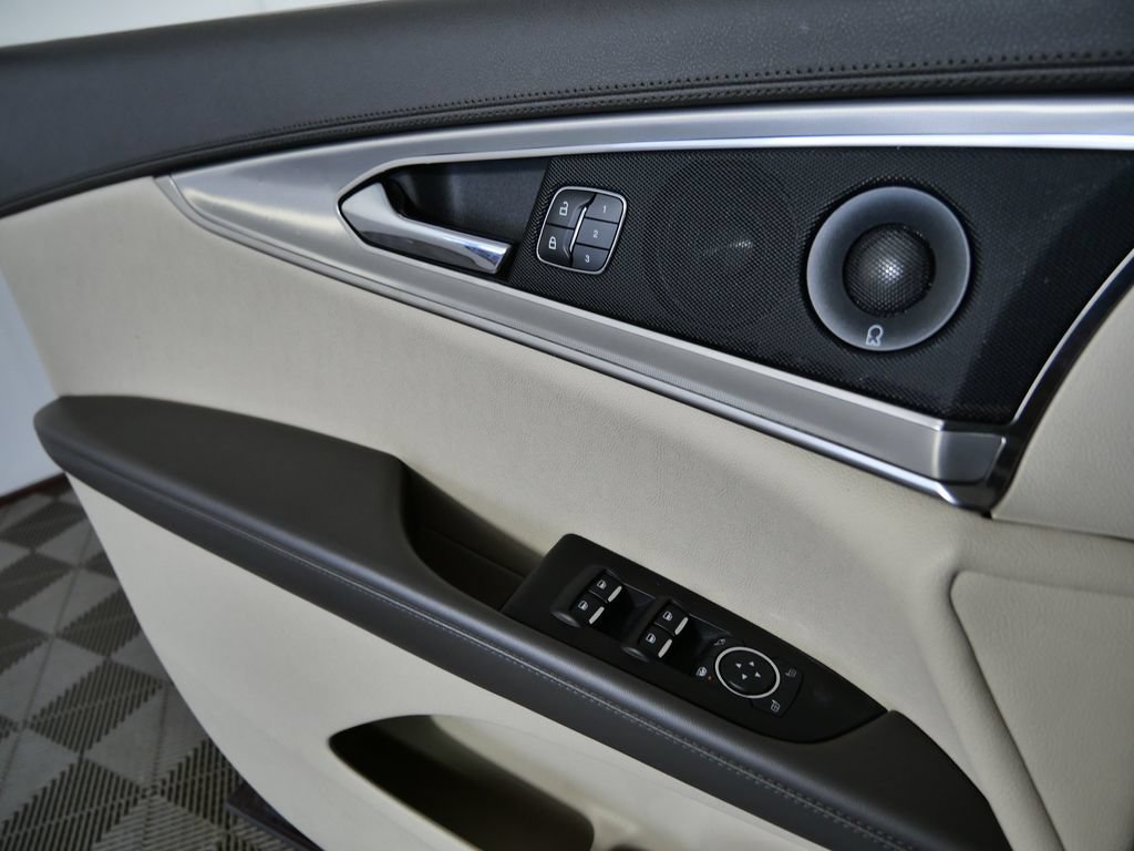 Used 2019 Lincoln Nautilus Reserve AWD/4WD image 25